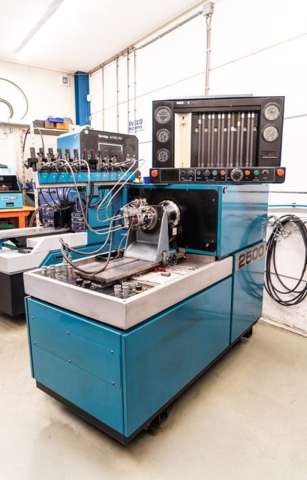 Banco de pruebas Hartridge 2500 en el laboratorio